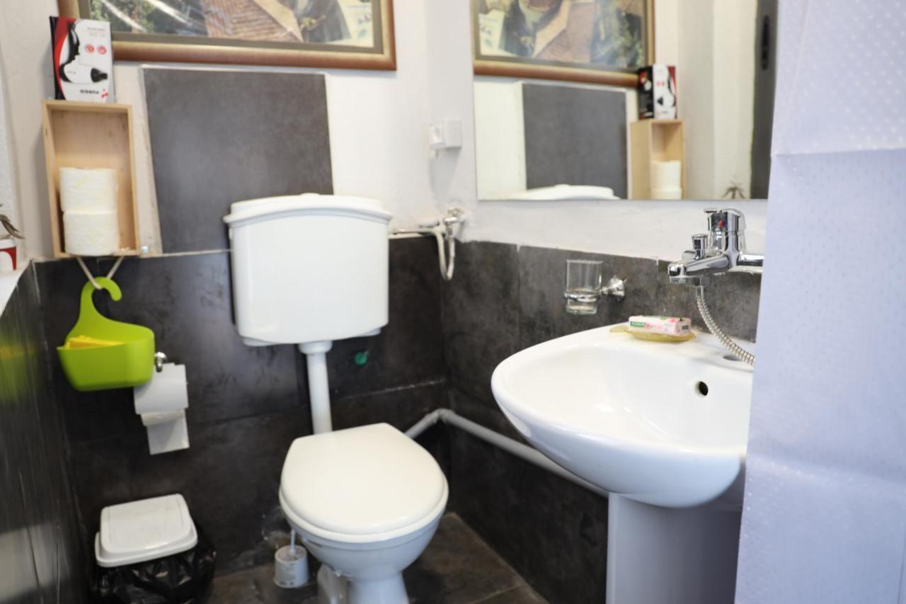 Hoja Hostel Tiran Dış mekan fotoğraf